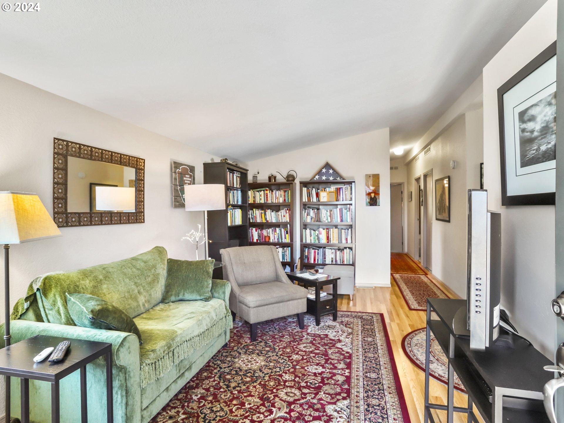 900 NE FRANCIS AVE 44