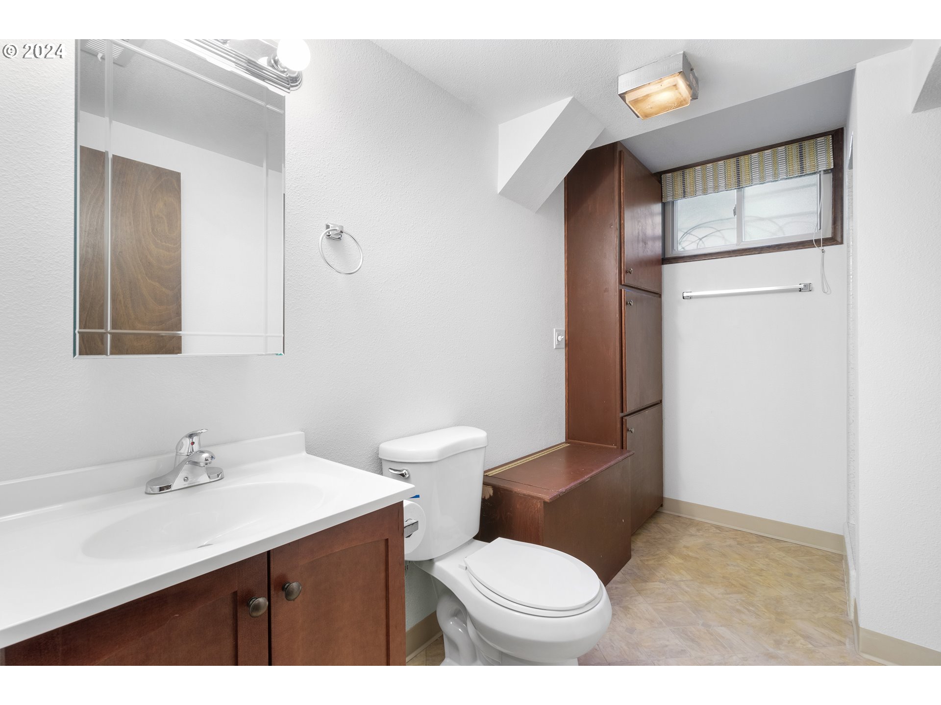 3212 NE 143RD AVE