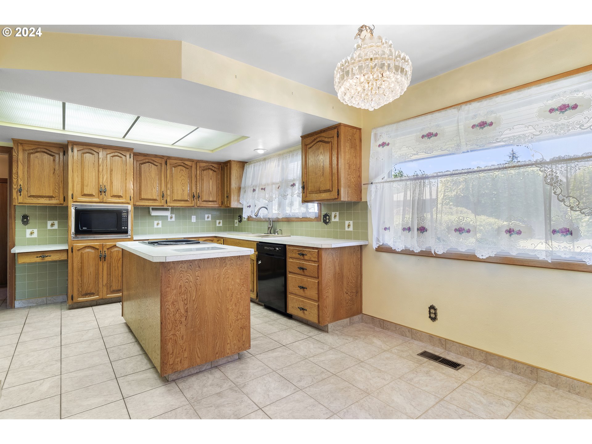 3212 NE 143RD AVE