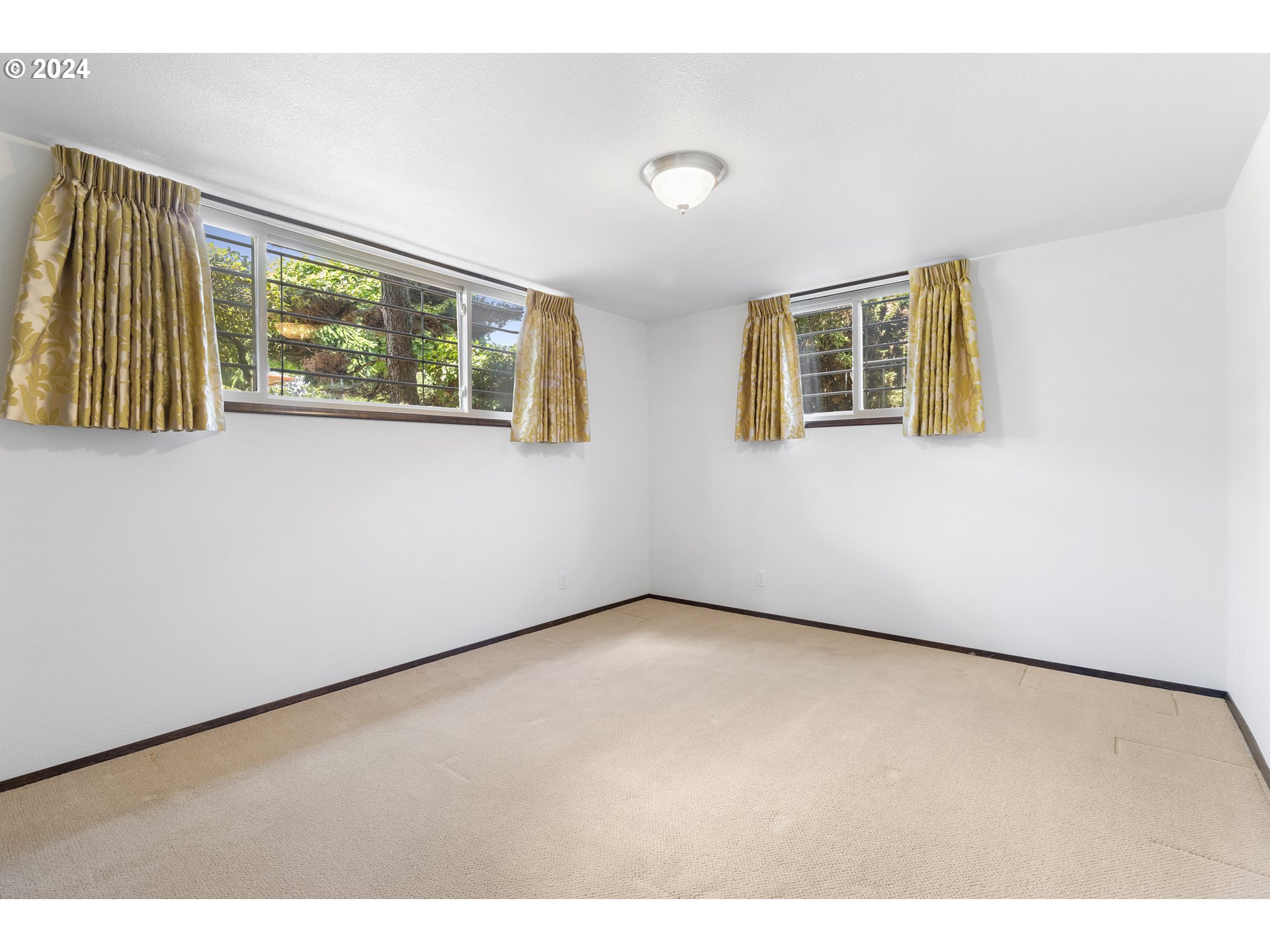 3212 NE 143RD AVE