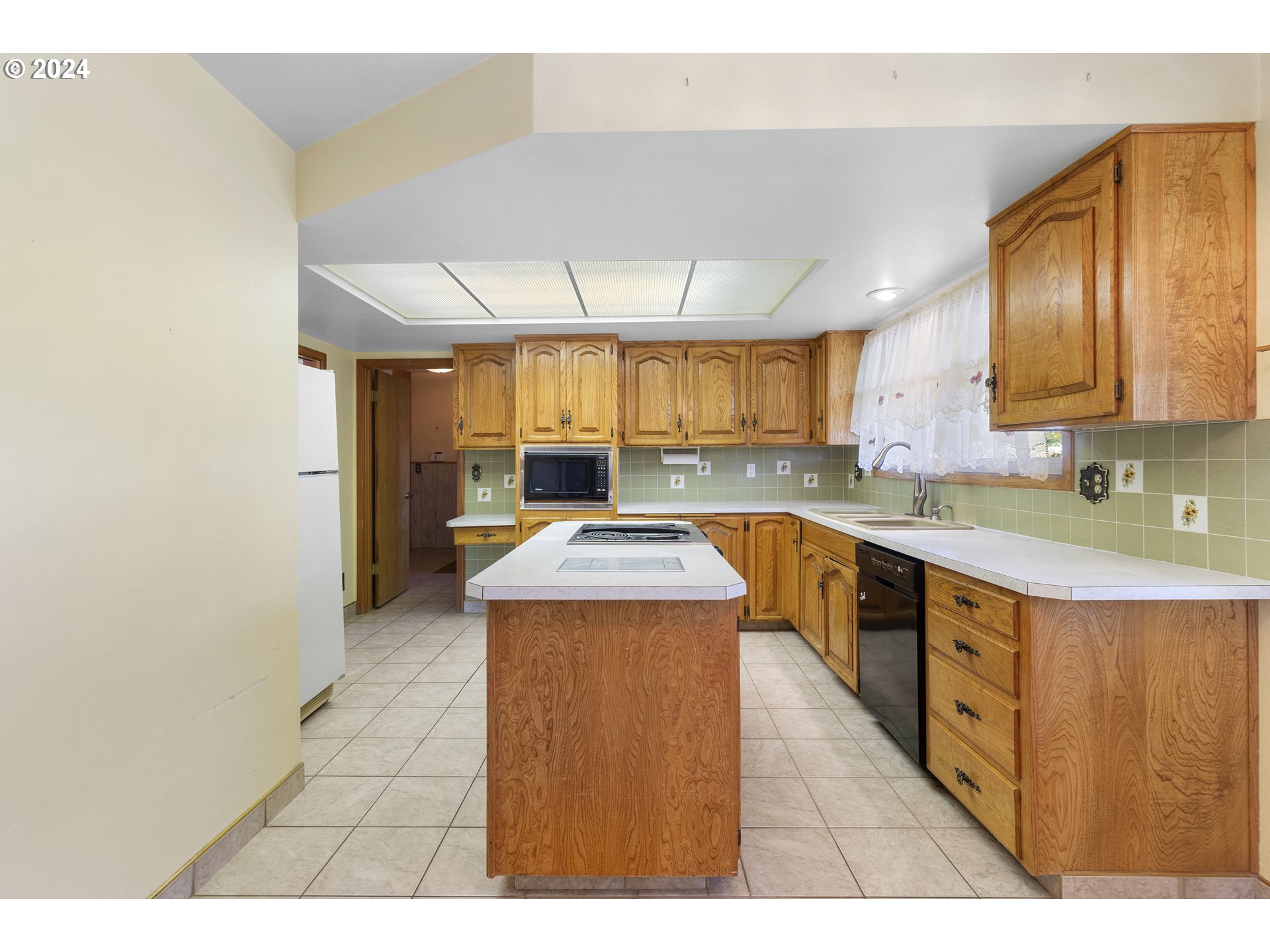 3212 NE 143RD AVE