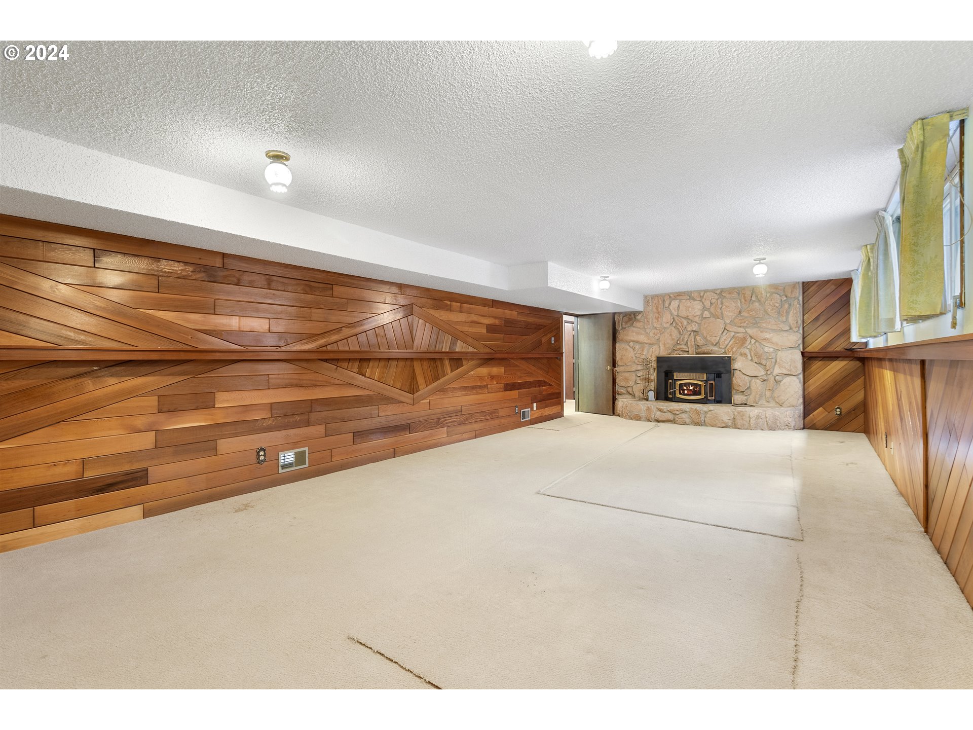 3212 NE 143RD AVE