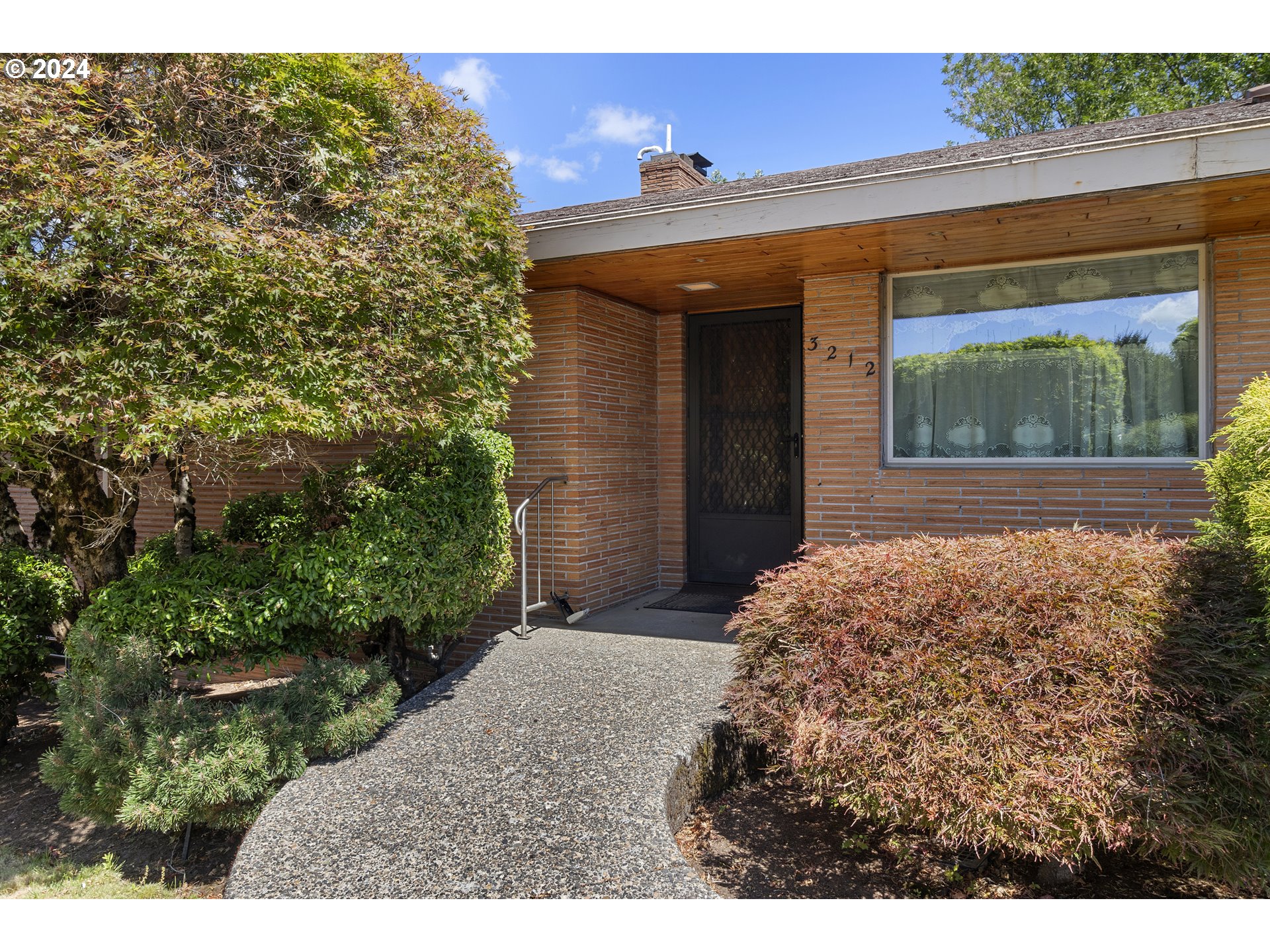 3212 NE 143RD AVE