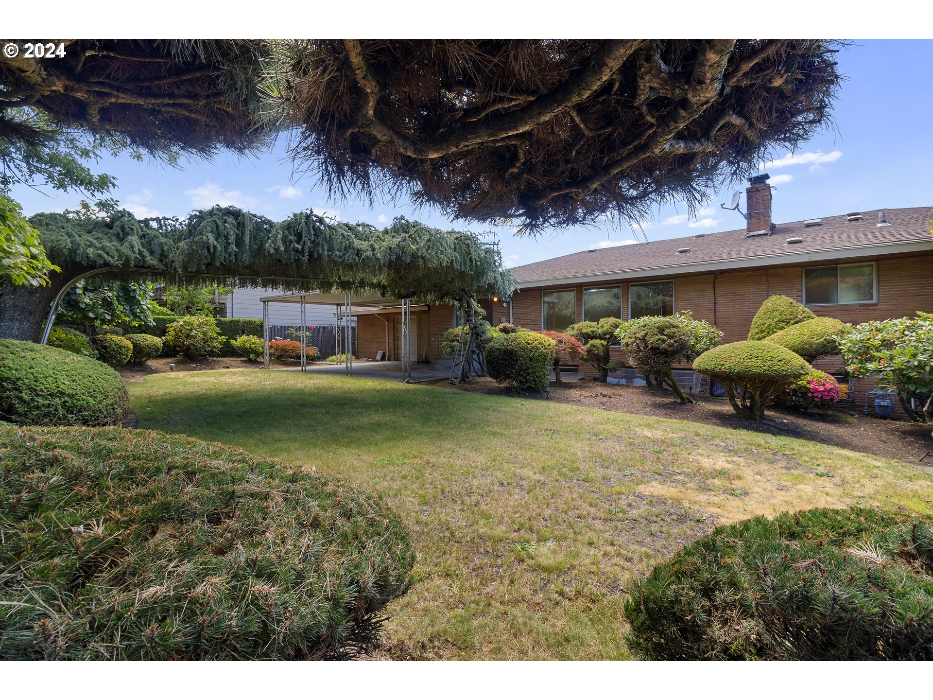 3212 NE 143RD AVE