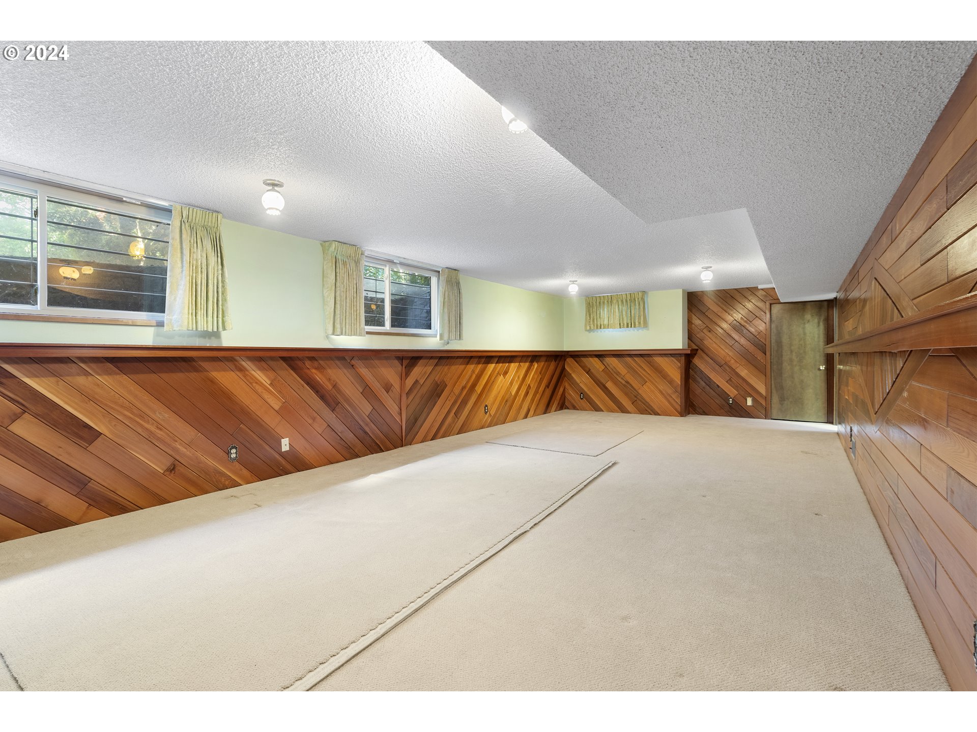 3212 NE 143RD AVE