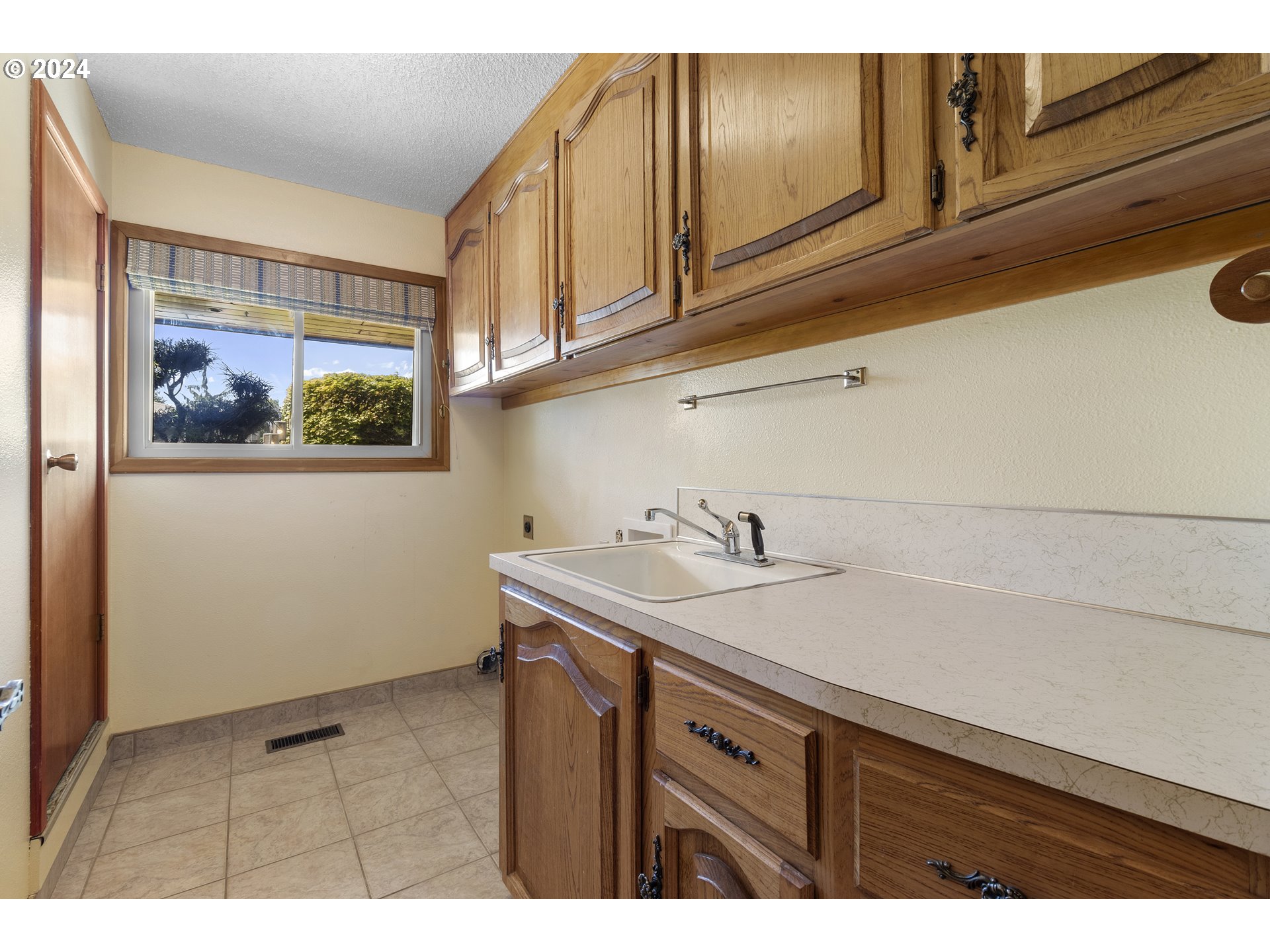 3212 NE 143RD AVE