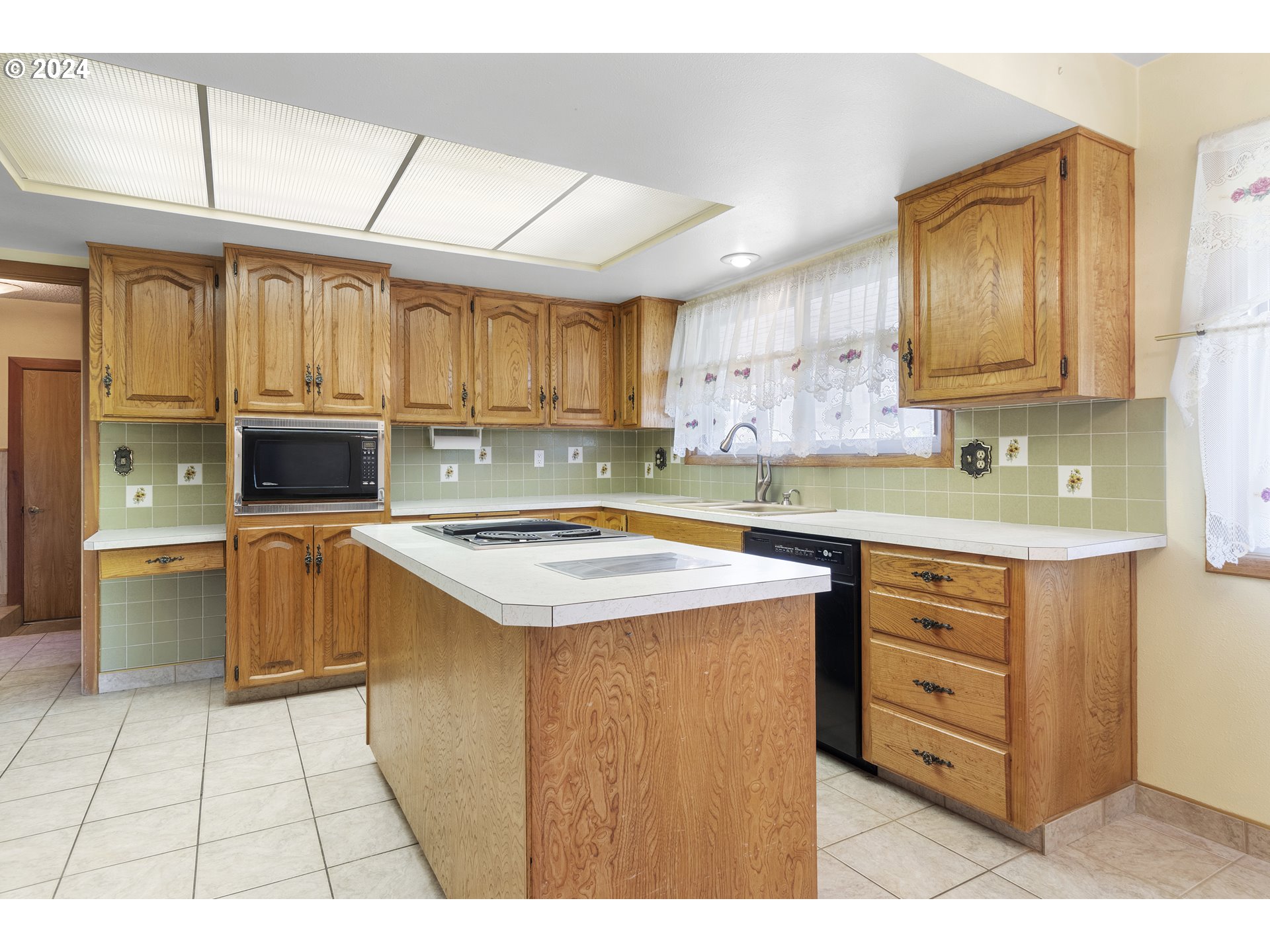3212 NE 143RD AVE