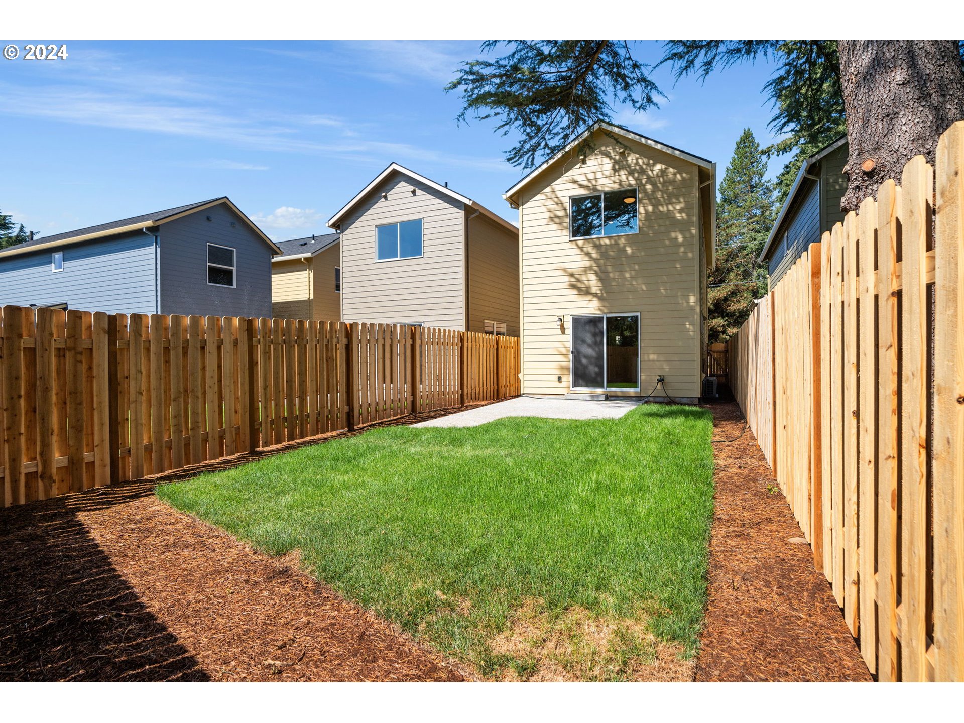952 NE 126th AVE