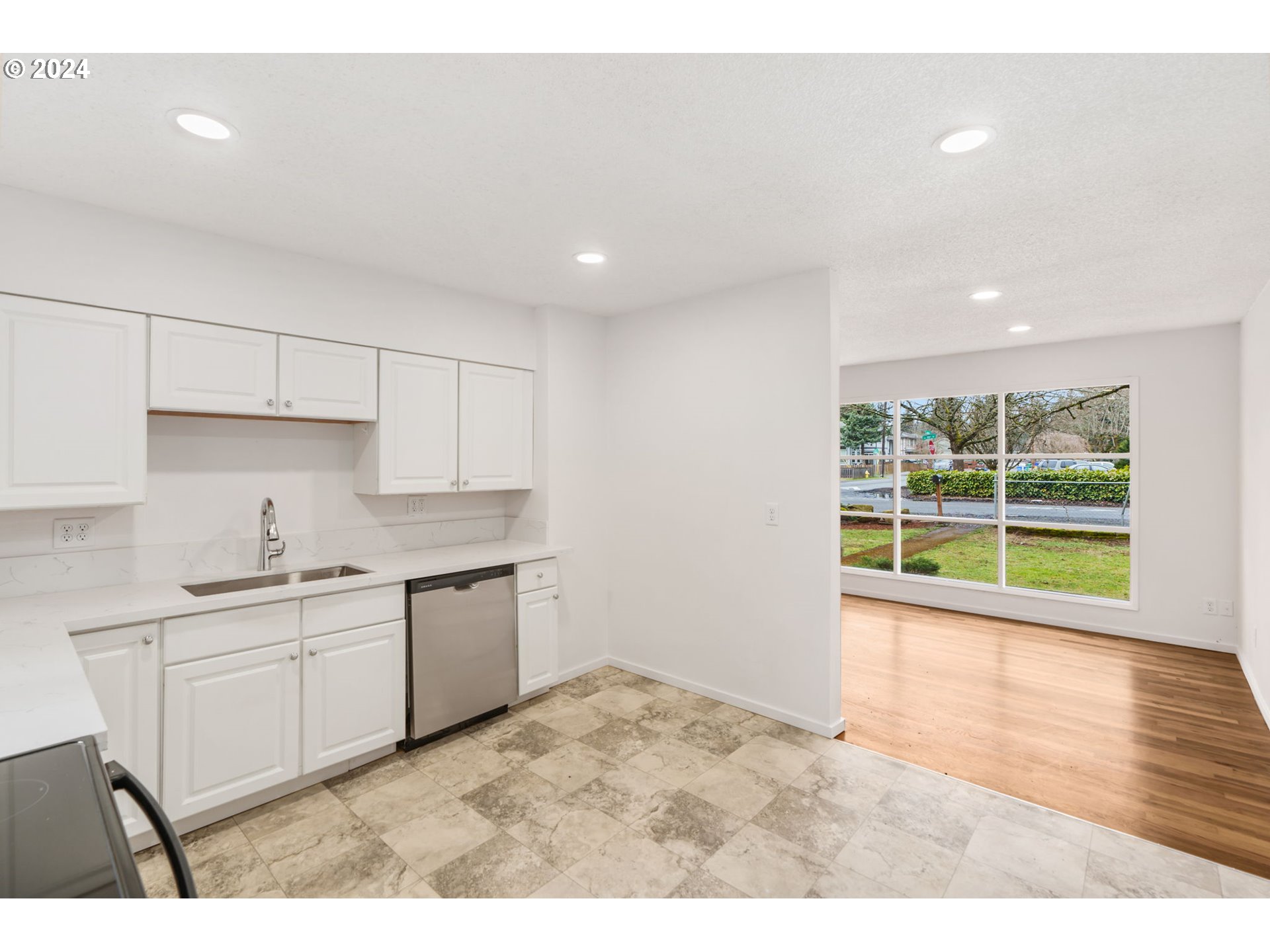 1236 SE 151ST AVE
