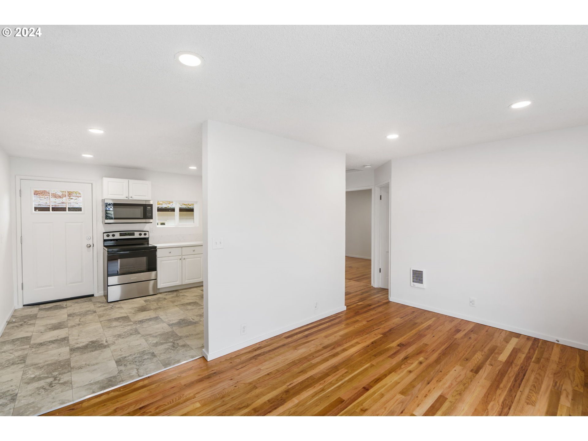 1236 SE 151ST AVE