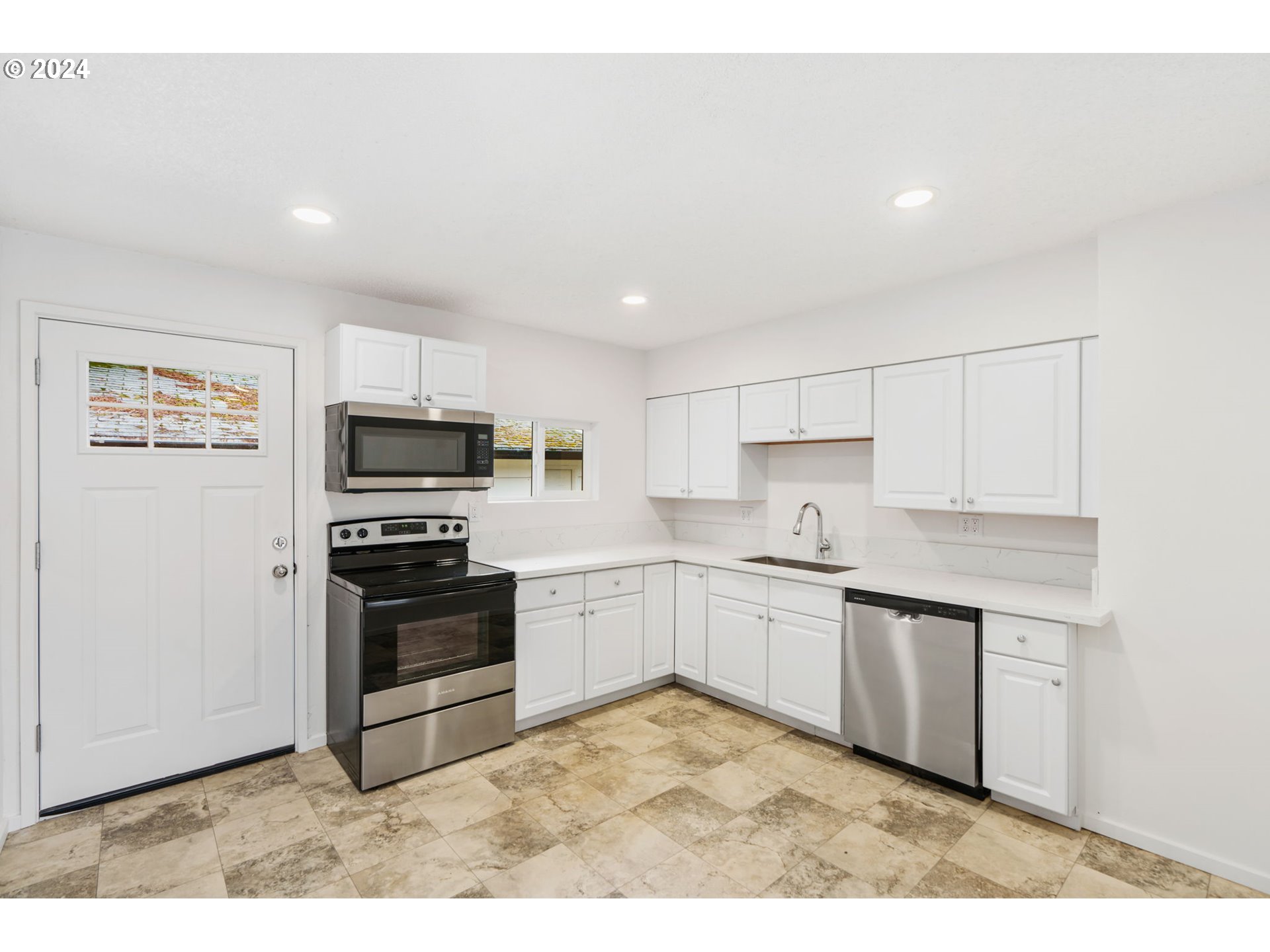 1236 SE 151ST AVE