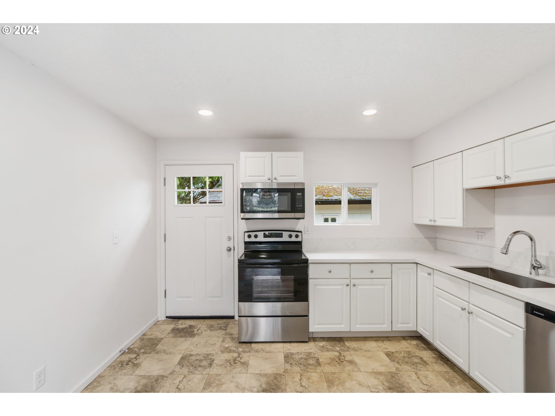 1236 SE 151ST AVE
