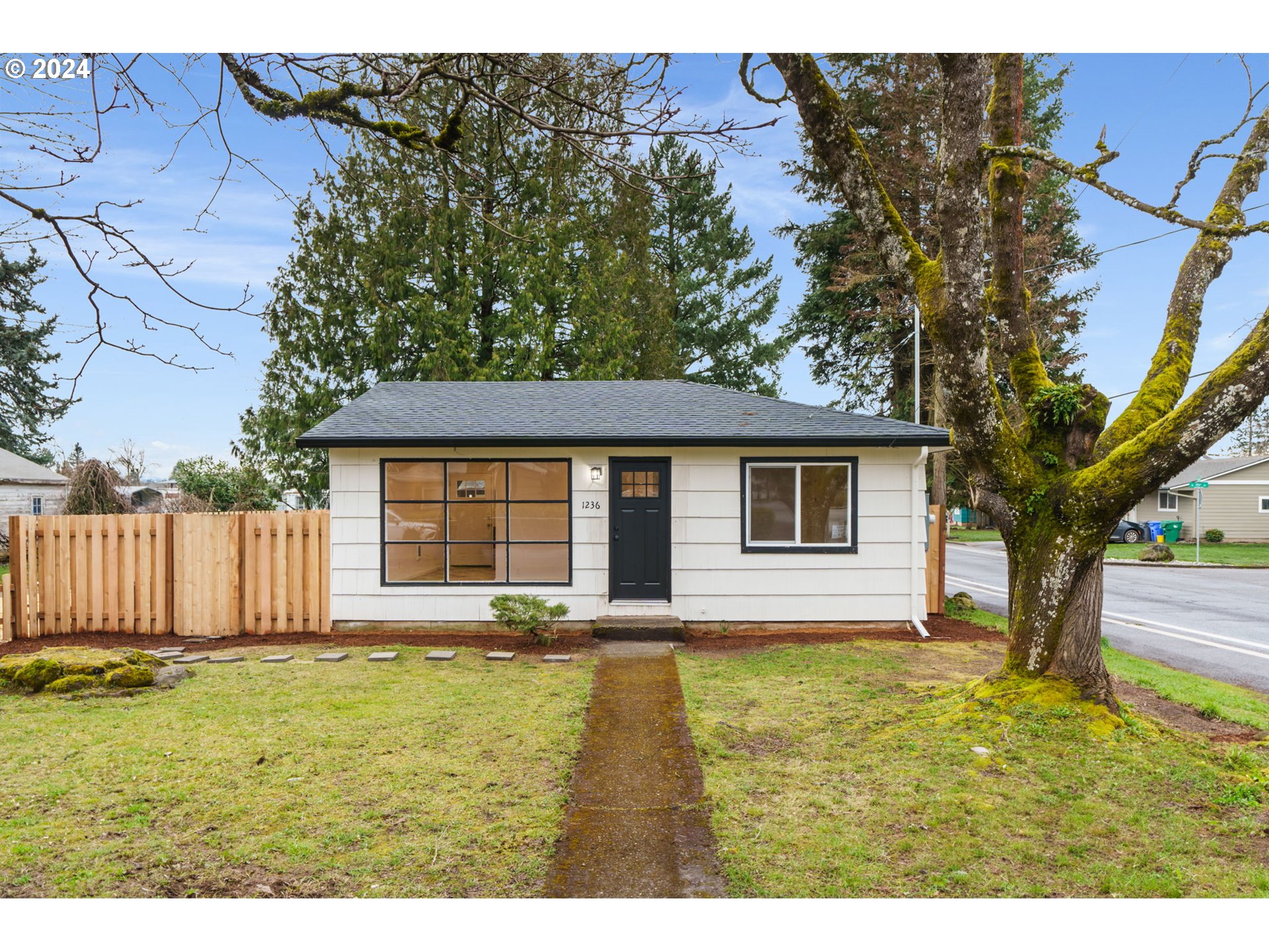 1236 SE 151ST AVE