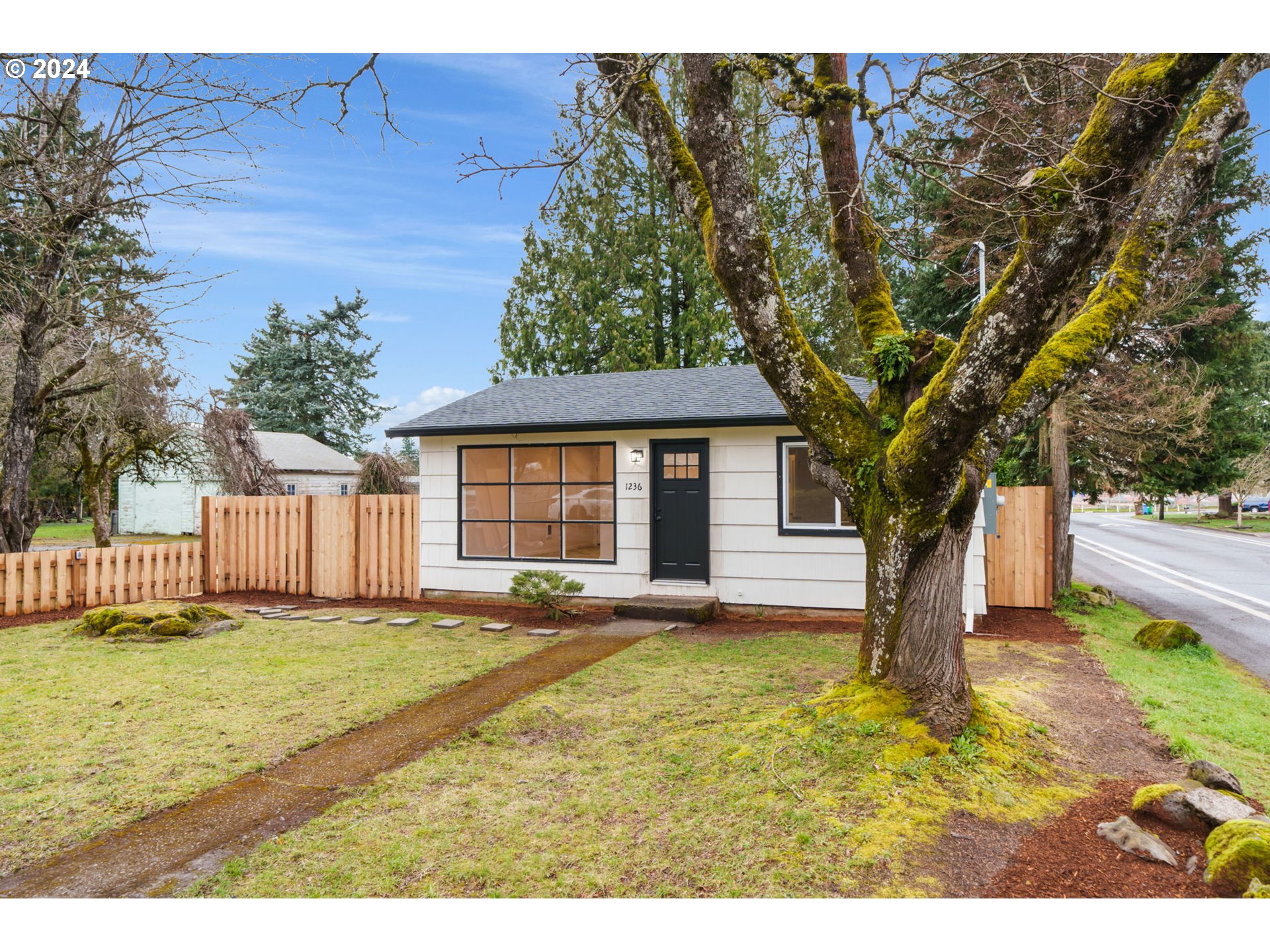1236 SE 151ST AVE