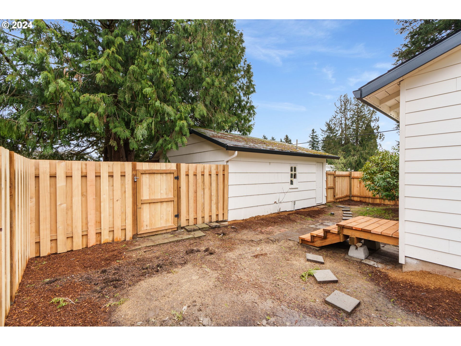 1236 SE 151ST AVE