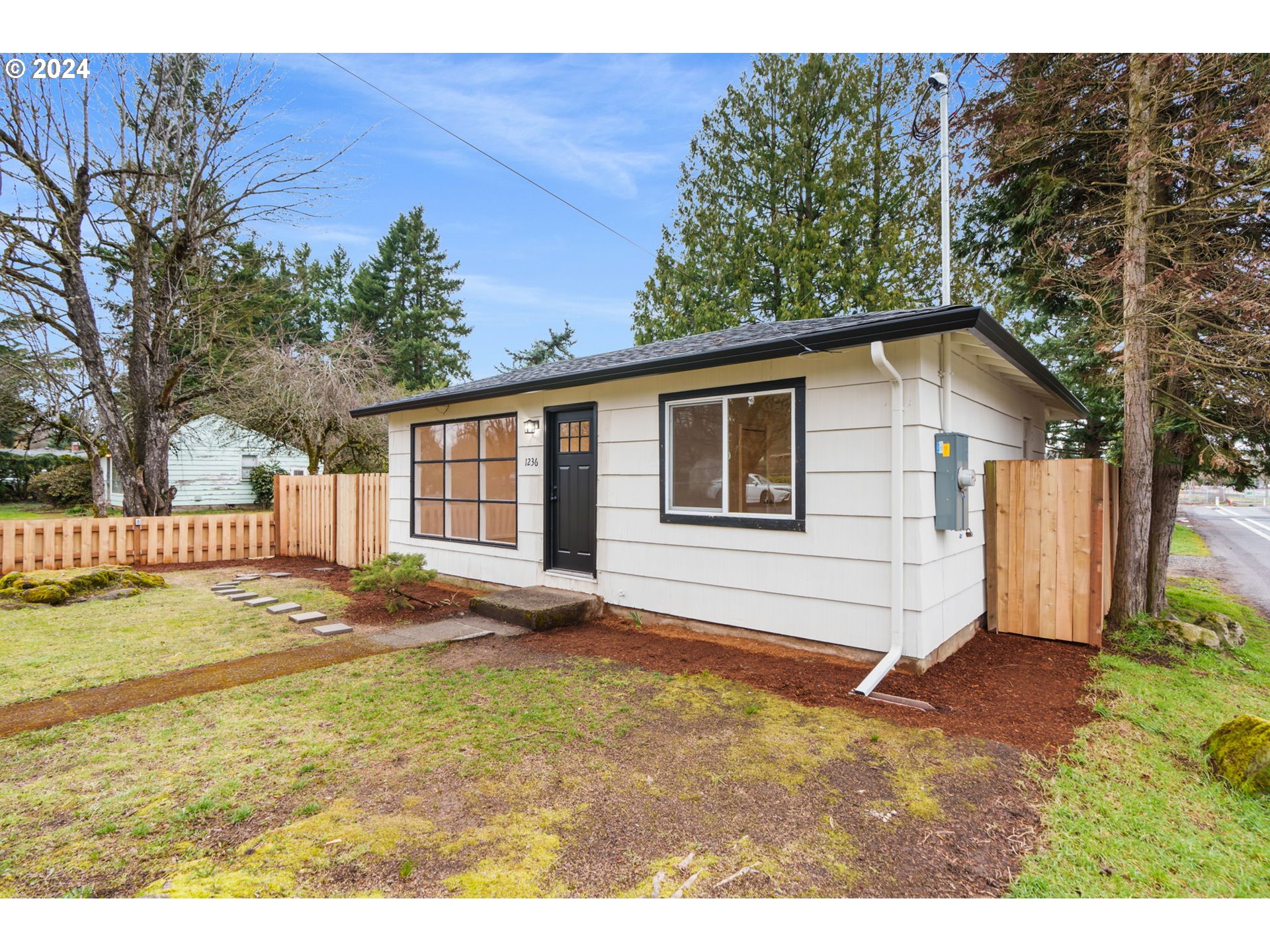 1236 SE 151ST AVE