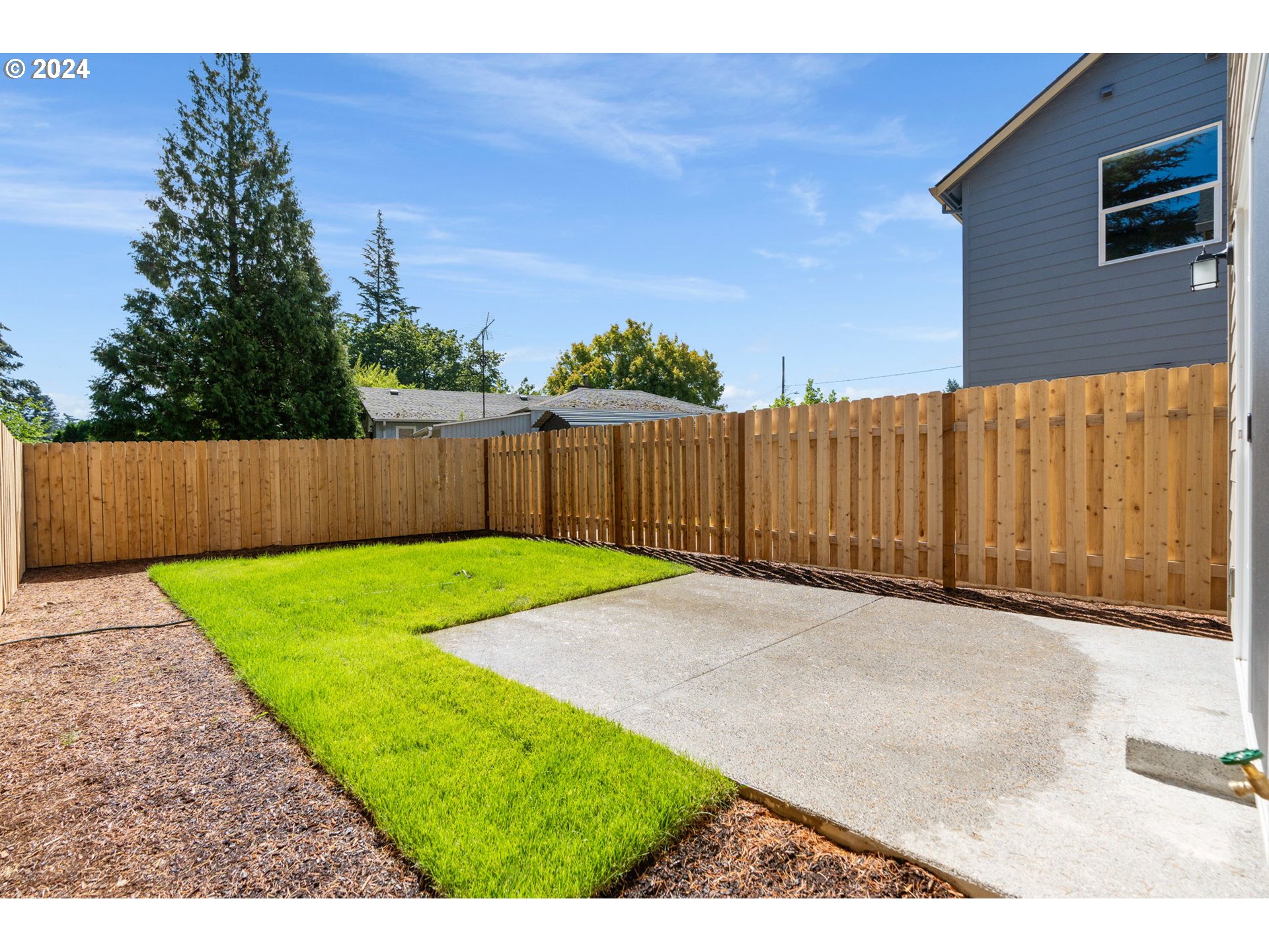 950 NE 126th AVE