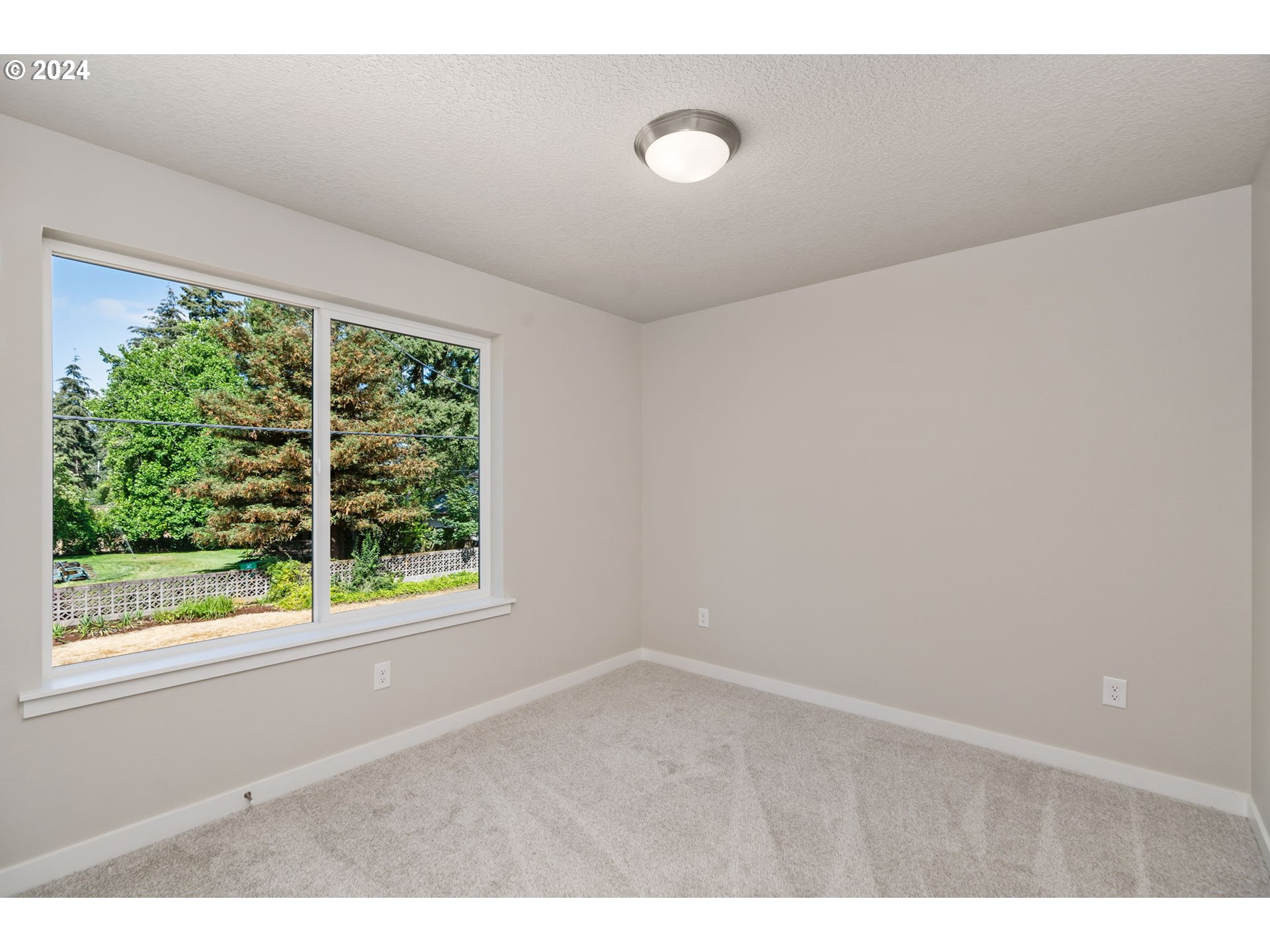 950 NE 126th AVE