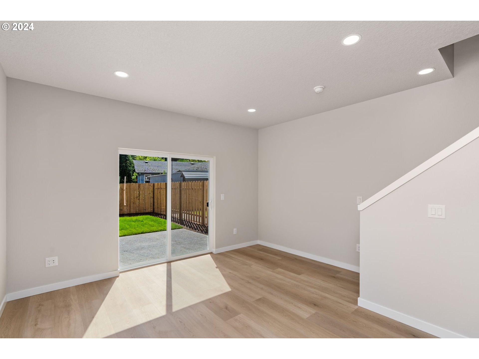 950 NE 126th AVE