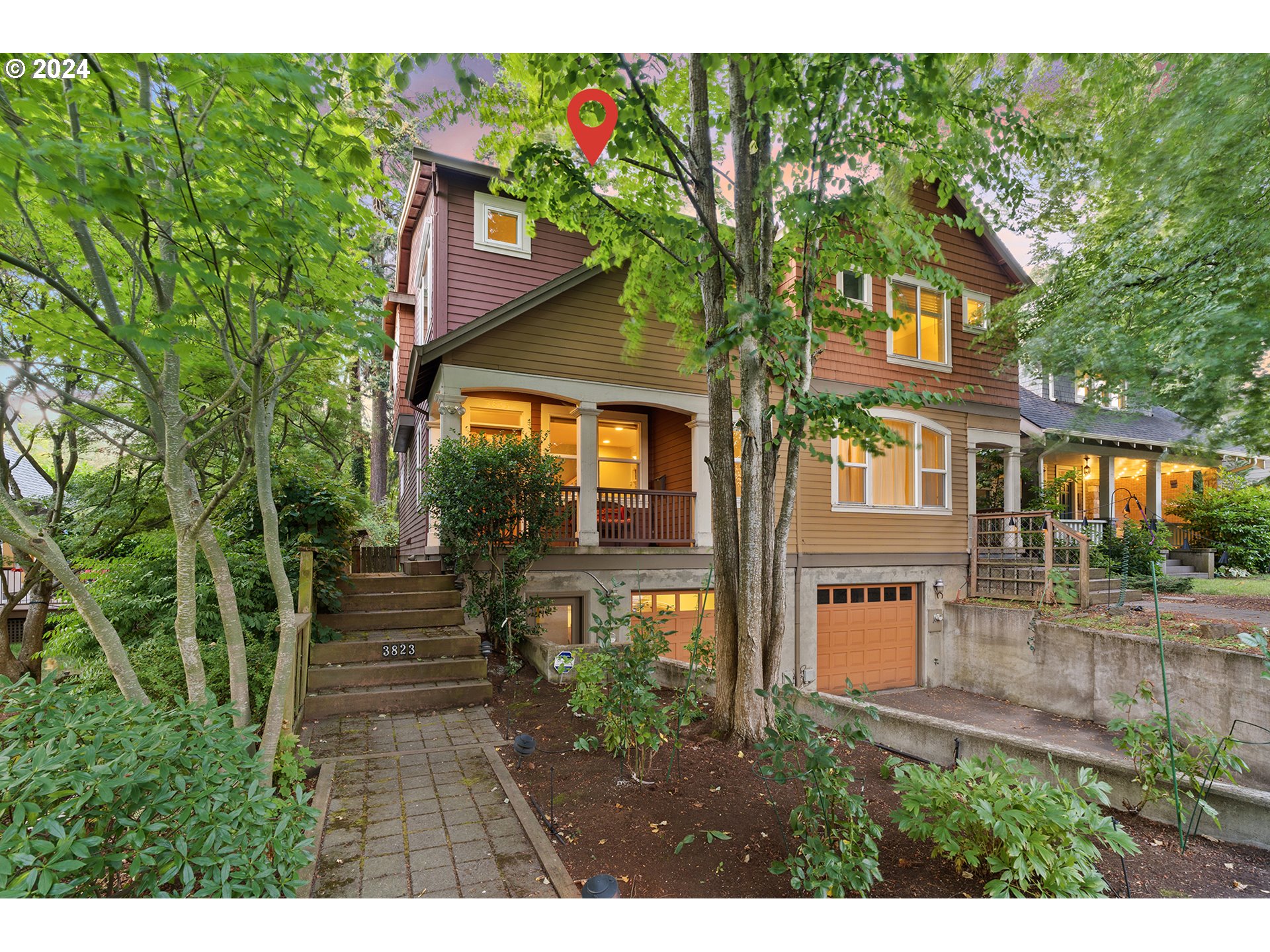 3823 SE WOODWARD ST