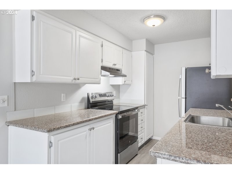 2921 NE Rene AVE 15B