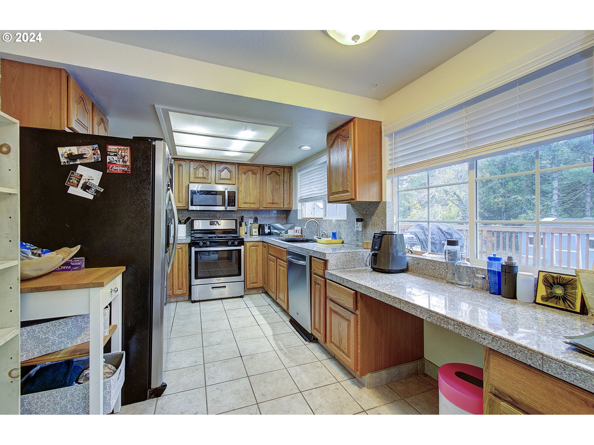 1664 SW ORCHARD AVE