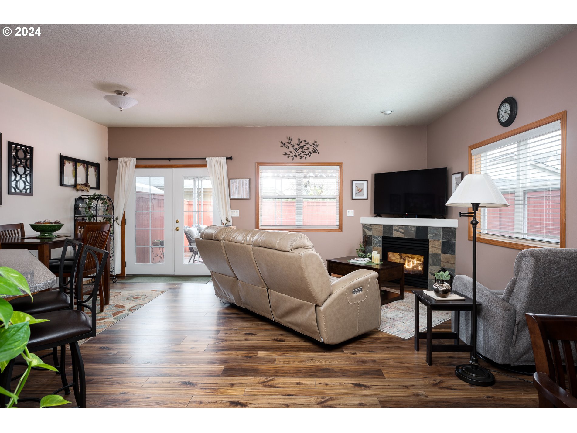 160 ALLI CT