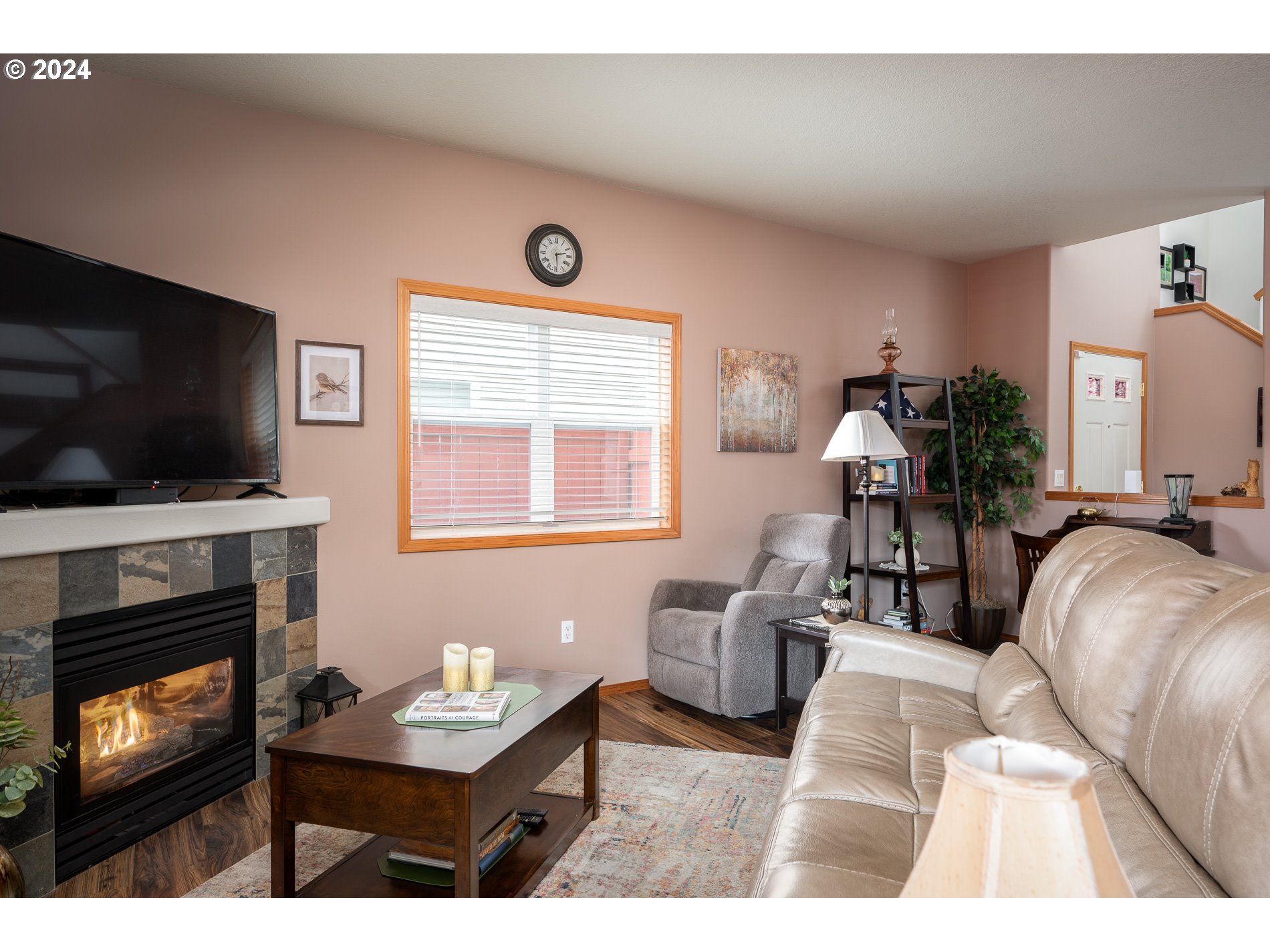 160 ALLI CT