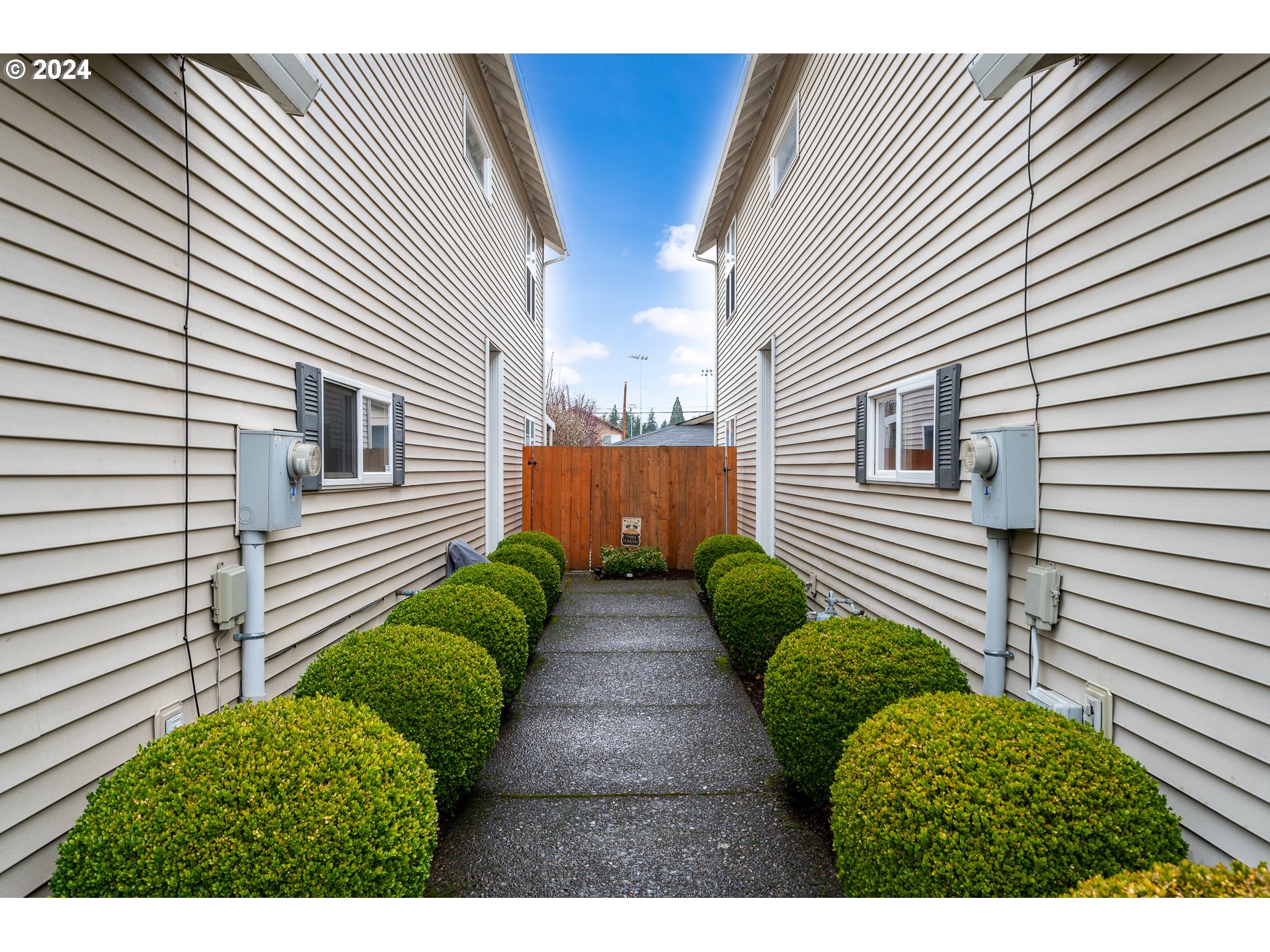 160 ALLI CT