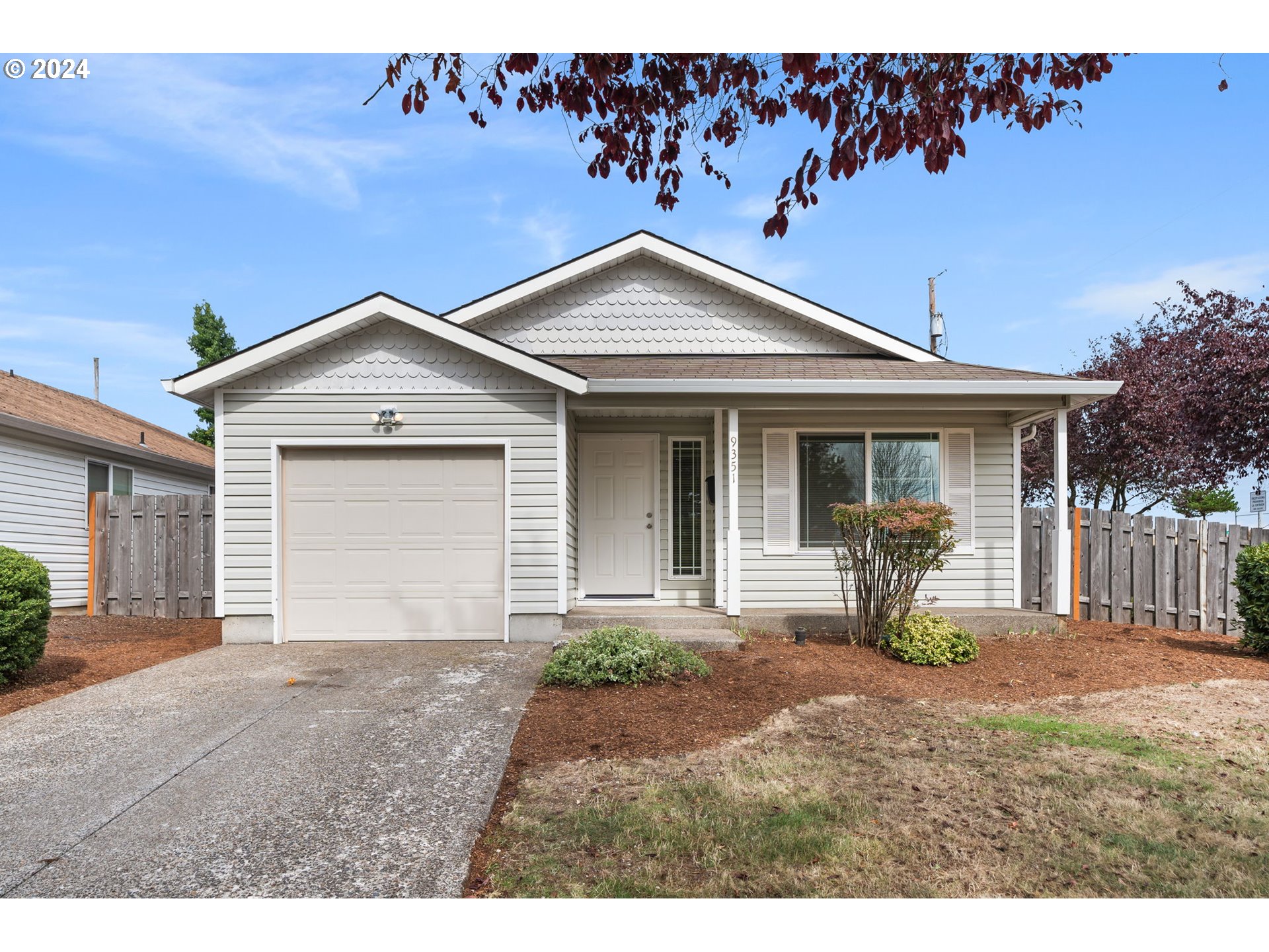 9351 SE SALMON CT