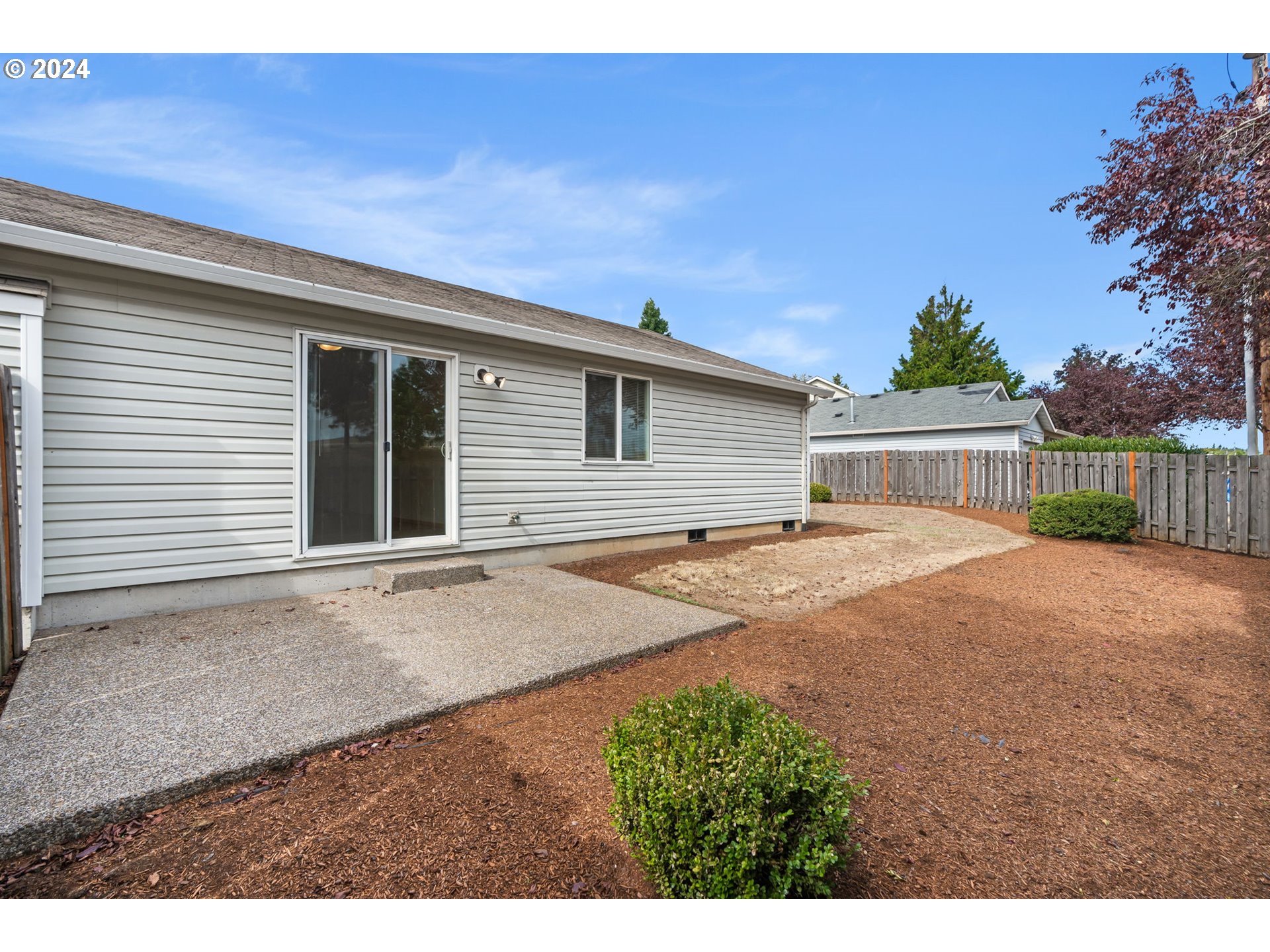9351 SE SALMON CT