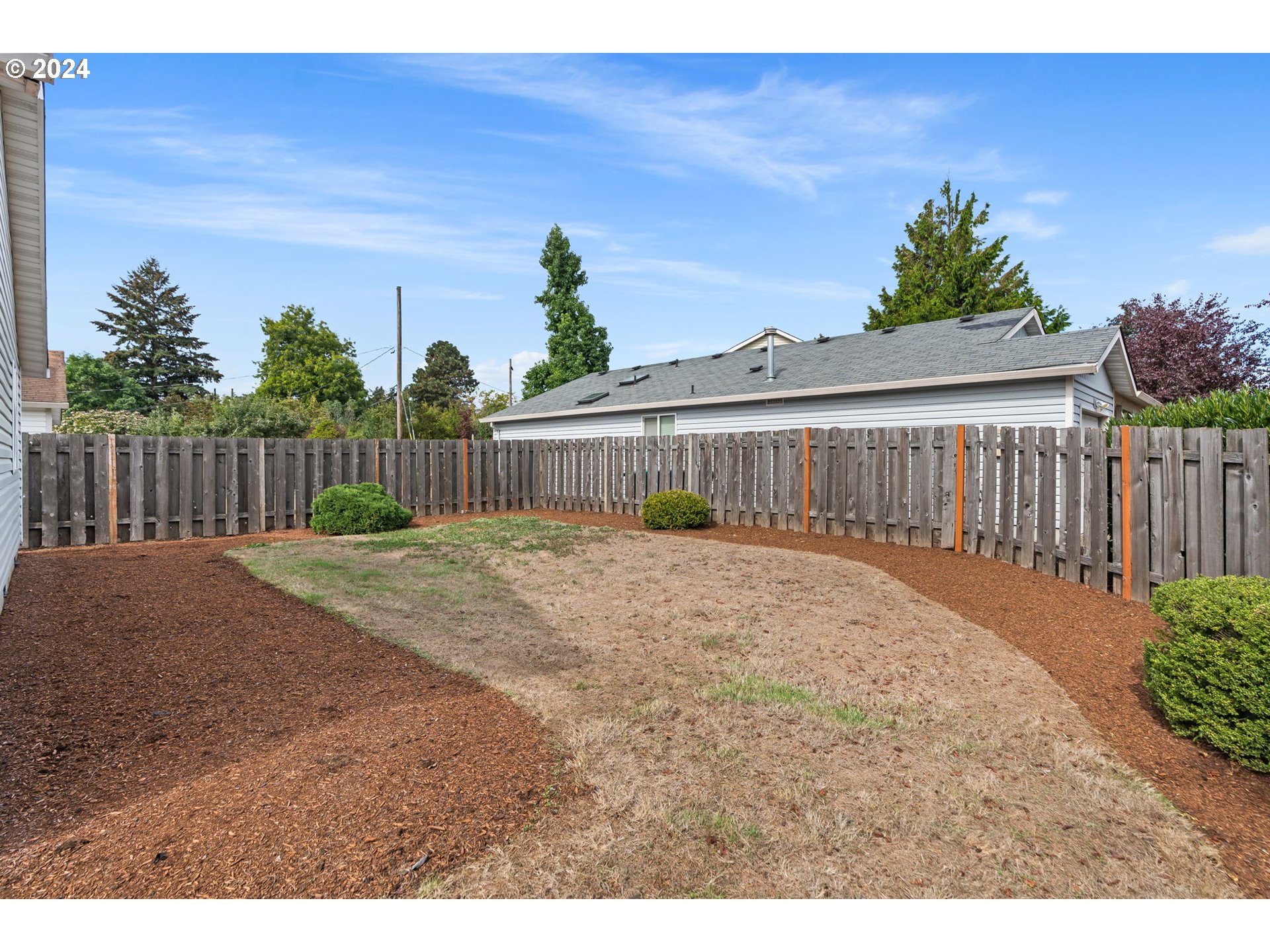 9351 SE SALMON CT