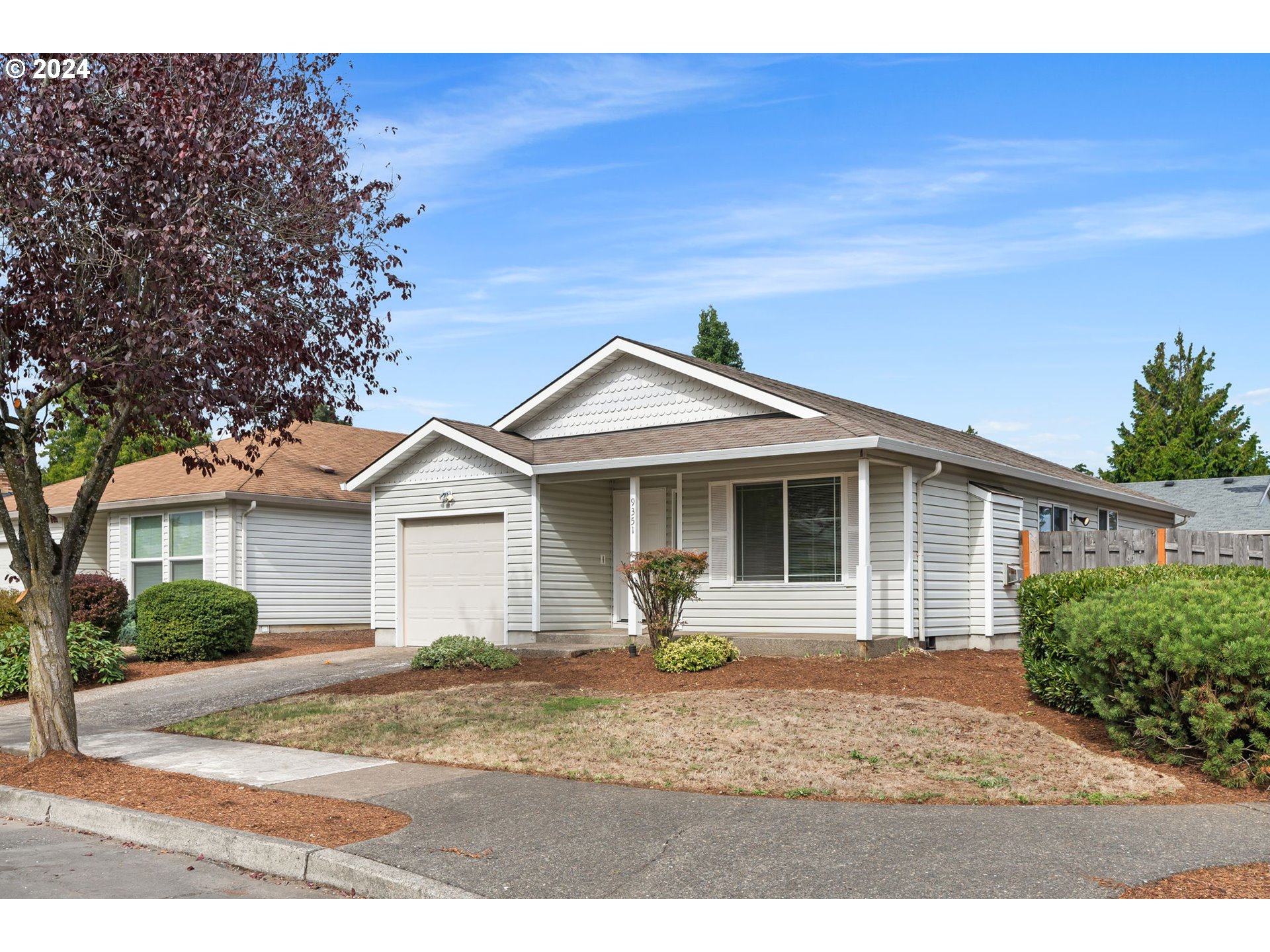 9351 SE SALMON CT