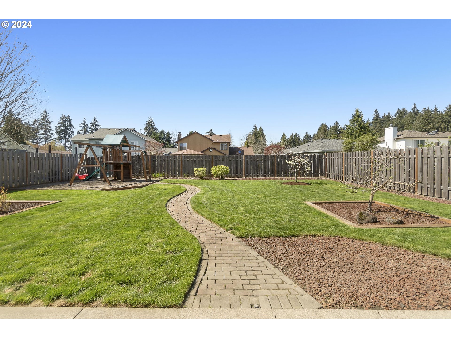 3181 NE 2ND CT