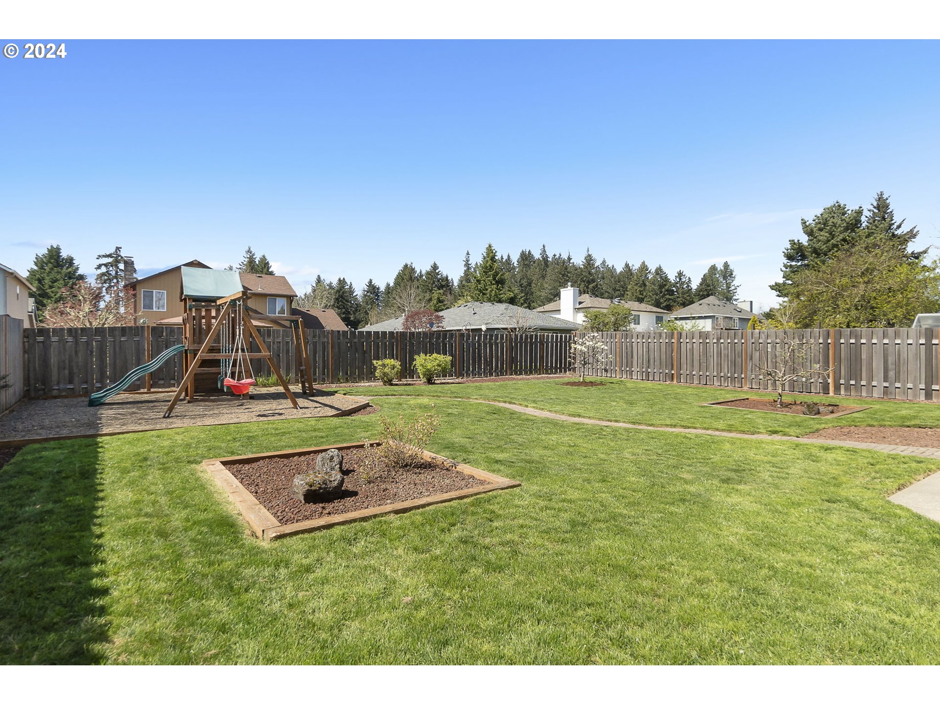 3181 NE 2ND CT