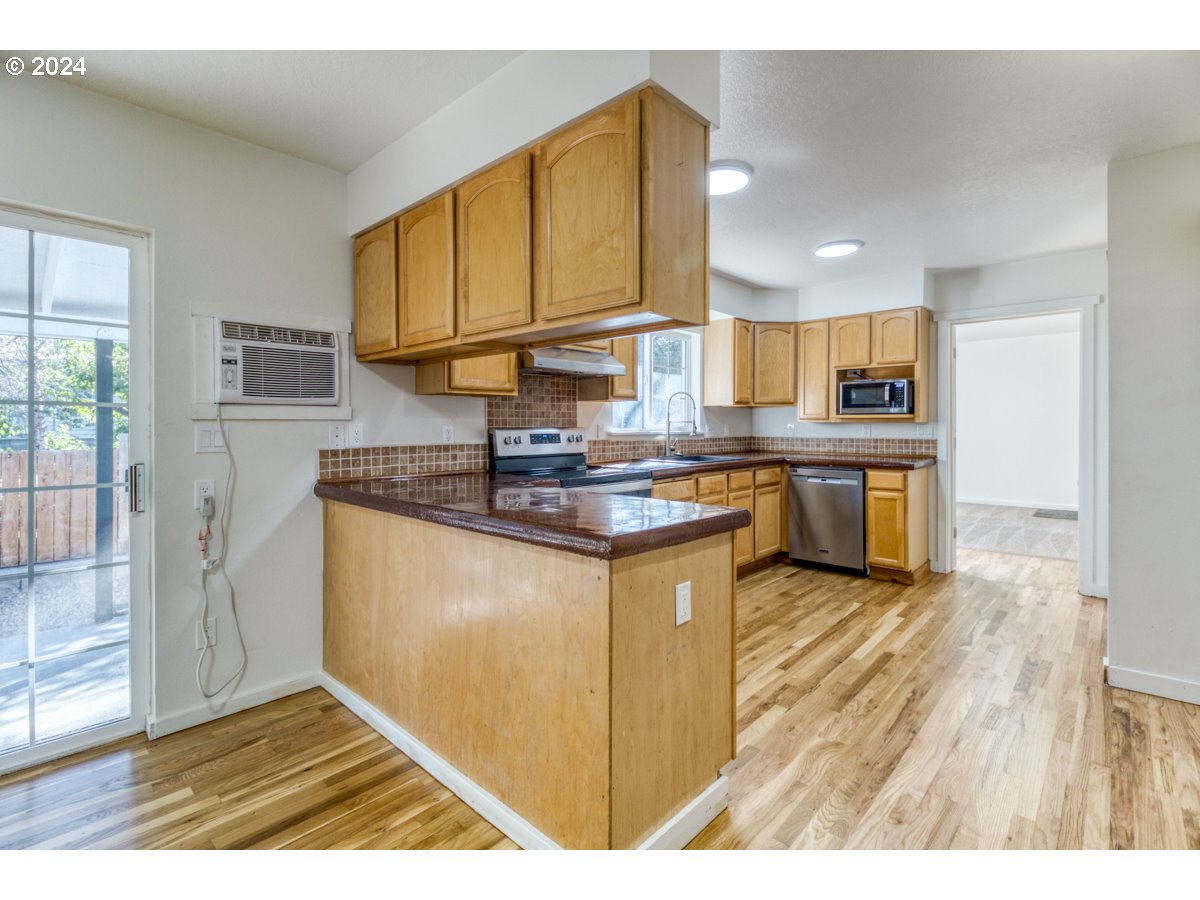 231 6TH ST