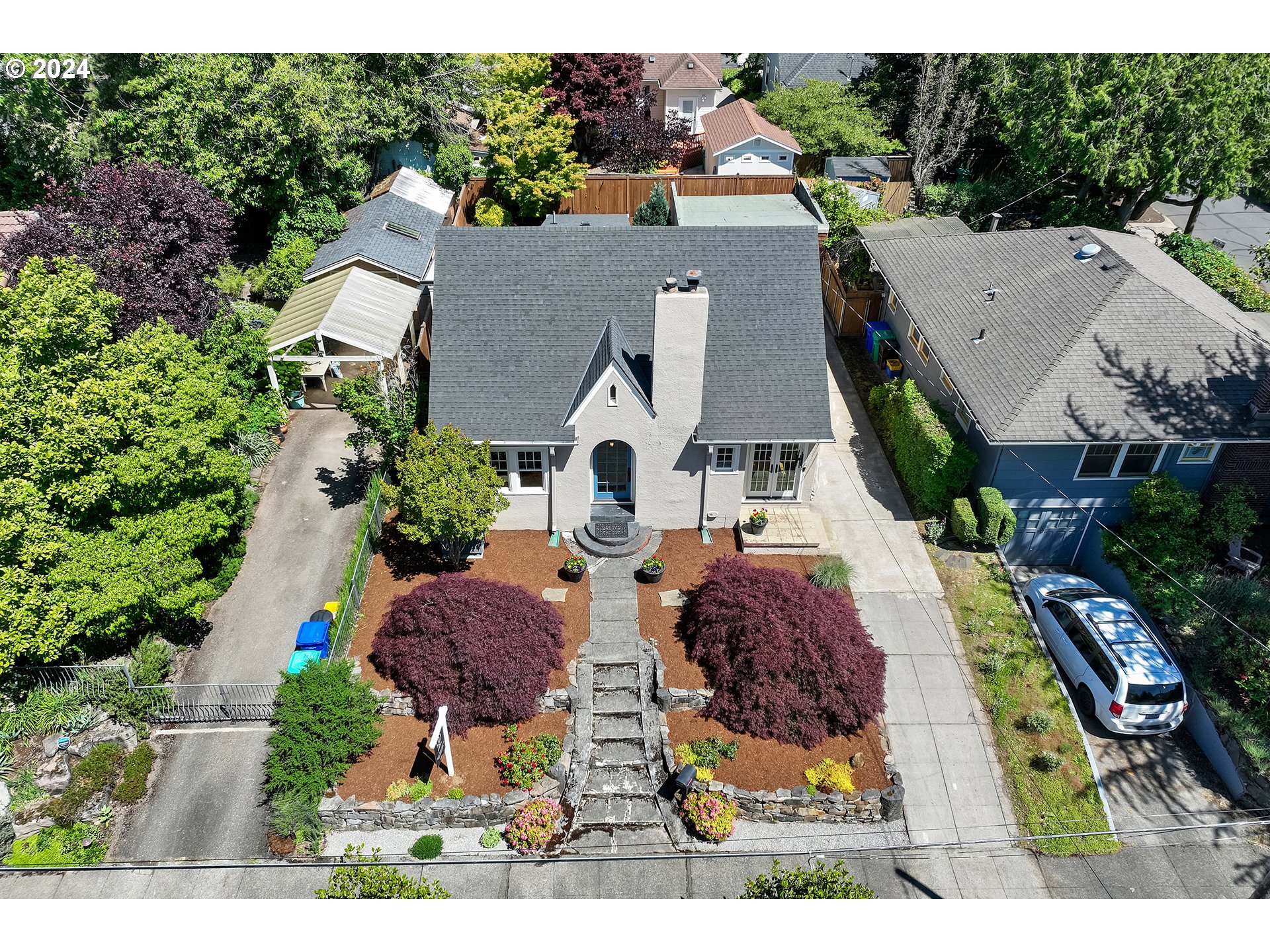 3316 NE CESAR E CHAVEZ BLVD