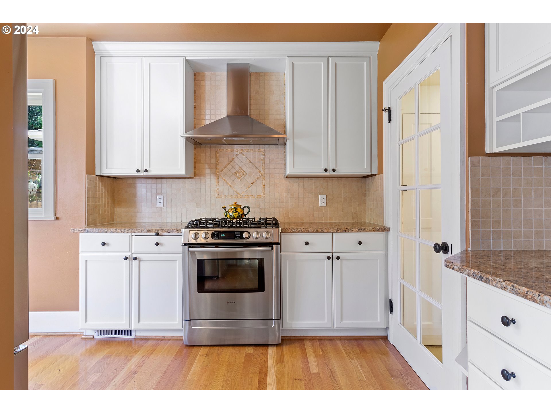 3316 NE CESAR E CHAVEZ BLVD