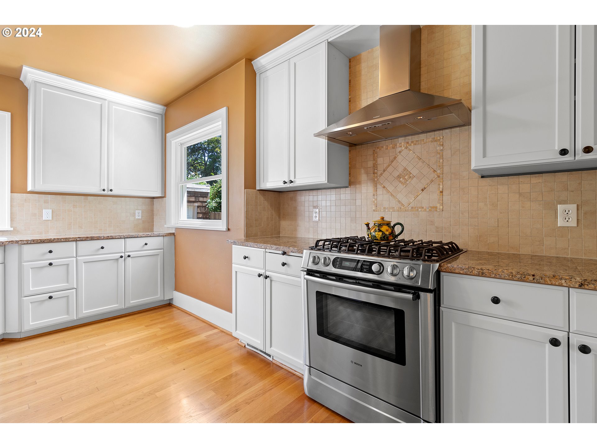 3316 NE CESAR E CHAVEZ BLVD