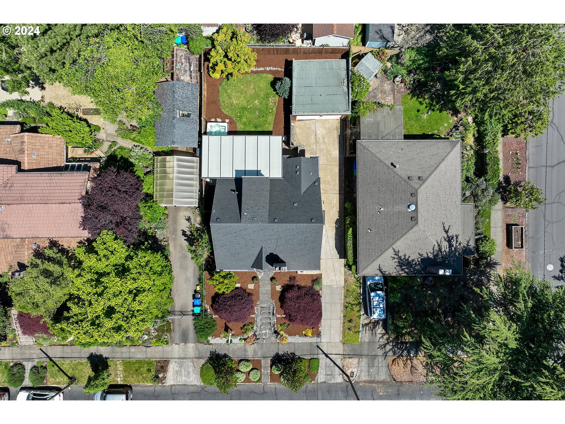 3316 NE CESAR E CHAVEZ BLVD