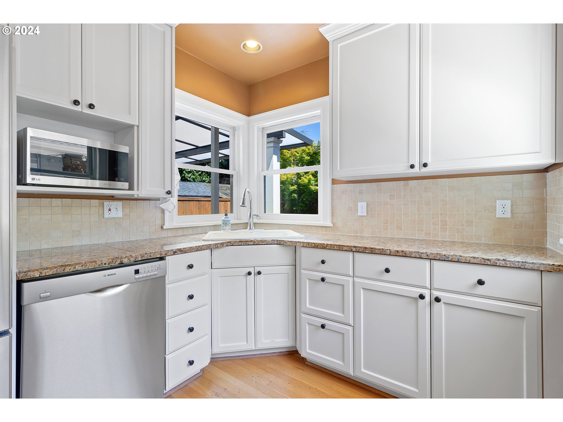 3316 NE CESAR E CHAVEZ BLVD