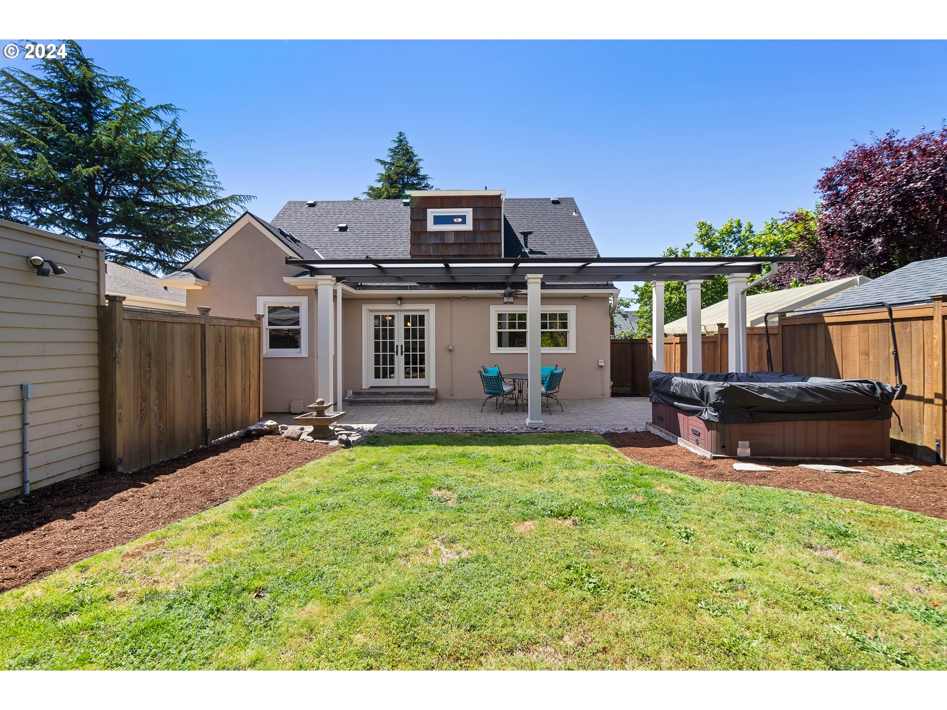 3316 NE CESAR E CHAVEZ BLVD