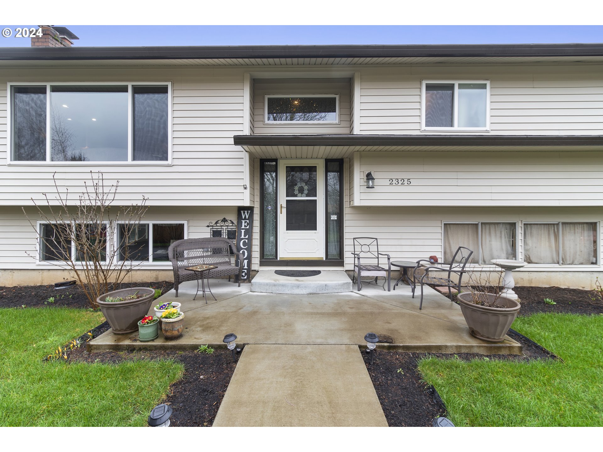 2325 SW DUNBAR PL