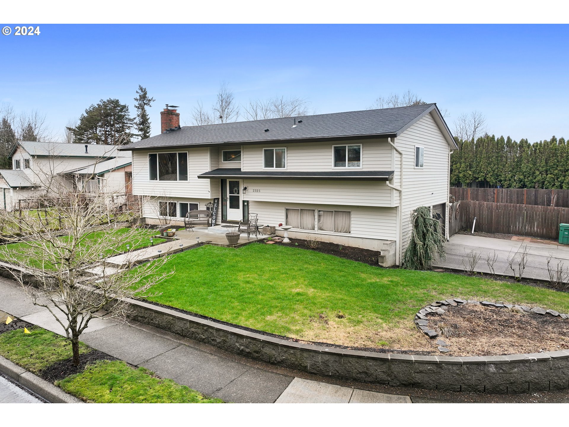 2325 SW DUNBAR PL