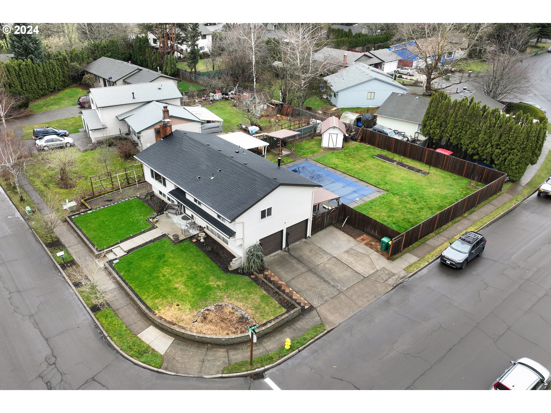 2325 SW DUNBAR PL