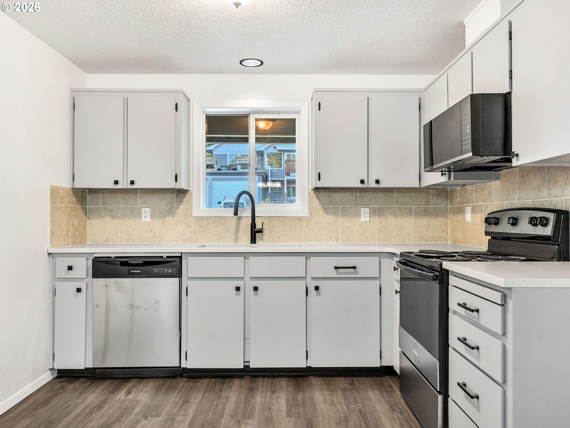 1208 ALAMEDA AVE