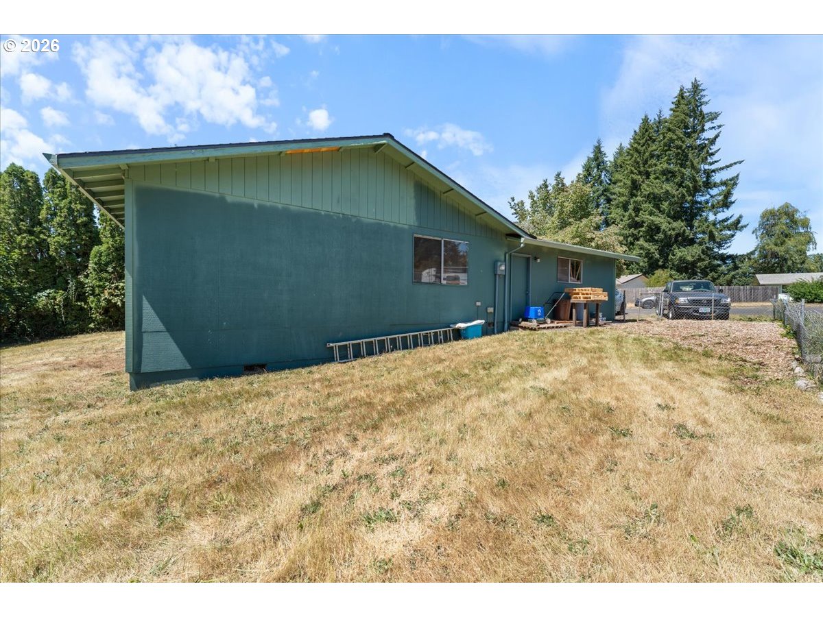38938 LONG CIR