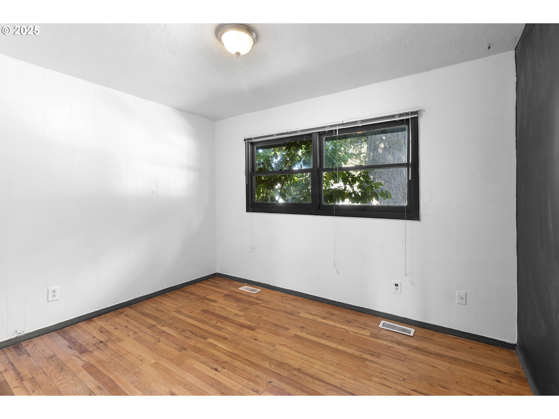 1946 NE 113TH AVE