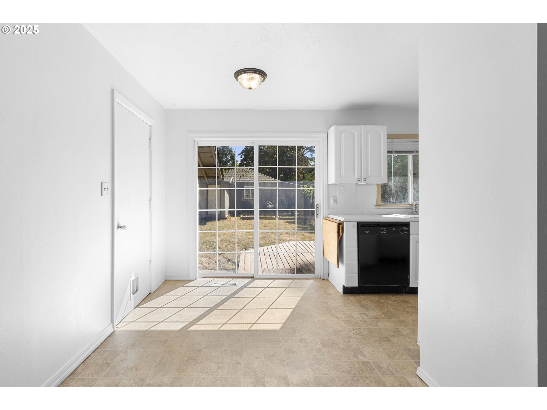 1946 NE 113TH AVE