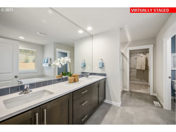 16543 SE Odell Lake LN LT 743